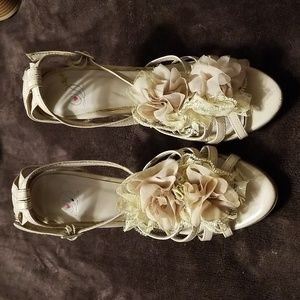 Heart in D Nude Shoes: Size 7/7.5: TCT2